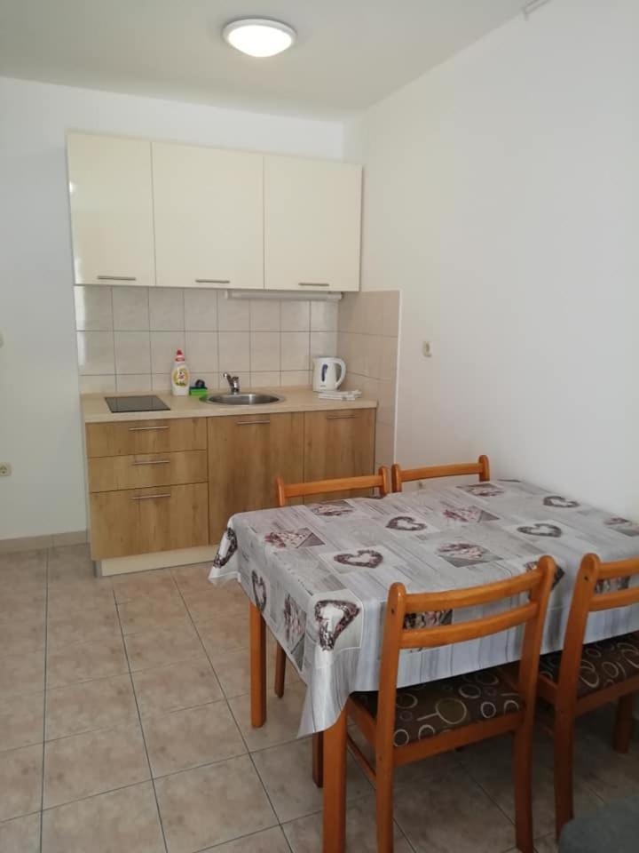 Apartmani Roko, Sevid Marina Exterior photo